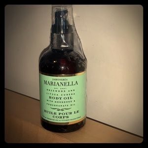 🌹bundle and save. JabineriaMarianella Body oil